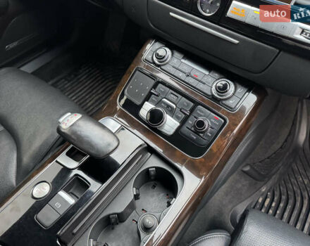 Чорний Ауді A8, об'ємом двигуна 4 л та пробігом 208 тис. км за 14999 $, фото 10 на Automoto.ua