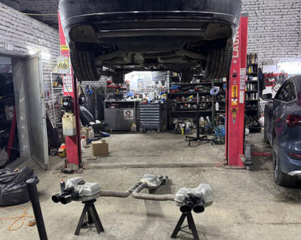 Черный Ауди А8, объемом двигателя 3.99 л и пробегом 187 тыс. км за 33000 $, фото 27 на Automoto.ua