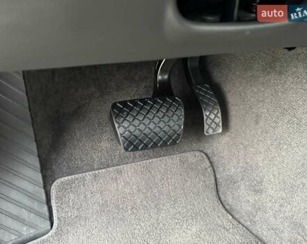 Чорний Ауді A8, об'ємом двигуна 3 л та пробігом 122 тис. км за 28999 $, фото 67 на Automoto.ua