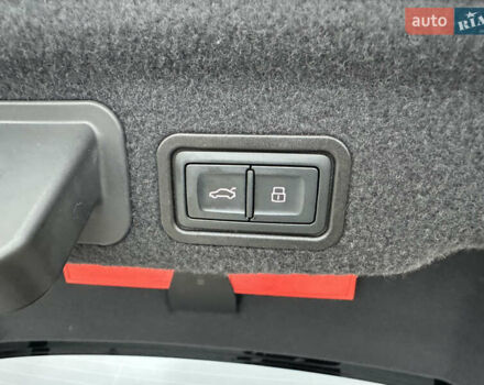 Черный Ауди А8, объемом двигателя 3 л и пробегом 170 тыс. км за 24999 $, фото 40 на Automoto.ua