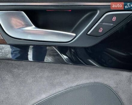 Чорний Ауді A8, об'ємом двигуна 2.97 л та пробігом 277 тис. км за 27990 $, фото 12 на Automoto.ua