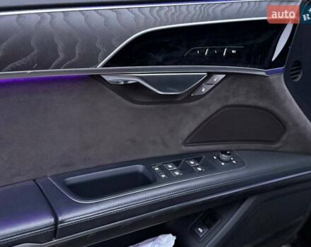 Чорний Ауді A8, об'ємом двигуна 0 л та пробігом 105 тис. км за 48500 $, фото 17 на Automoto.ua