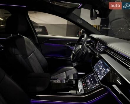 Ауди А8 2021 в Киеве на Automoto.ua Черный Ауди А8, объемом двигателя 2.97 л и пробегом 98 тыс. км за 64999 $, фото 75 на Automoto.ua