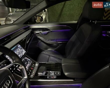 Ауди А8 2021 в Киеве на Automoto.ua Черный Ауди А8, объемом двигателя 2.97 л и пробегом 98 тыс. км за 64999 $, фото 29 на Automoto.ua