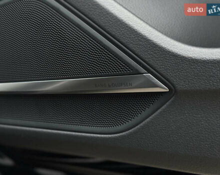 Чорний Ауді A8, об'ємом двигуна 2.97 л та пробігом 160 тис. км за 55000 $, фото 51 на Automoto.ua