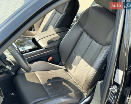 Черный Ауди А8, объемом двигателя 2.97 л и пробегом 43 тыс. км за 65000 $, фото 19 на Automoto.ua