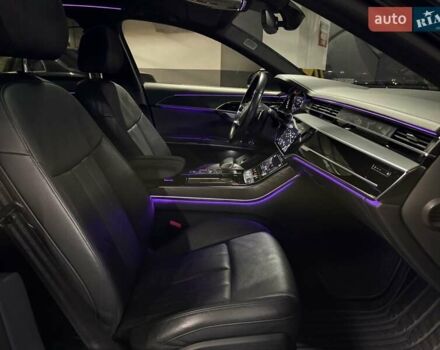 Ауди А8 2021 в Киеве на Automoto.ua Черный Ауди А8, объемом двигателя 2.97 л и пробегом 98 тыс. км за 64999 $, фото 74 на Automoto.ua