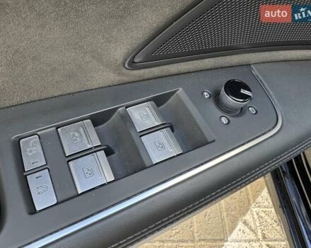 Ауди А8 2021 в Киеве на Automoto.ua Черный Ауди А8, объемом двигателя 2.97 л и пробегом 98 тыс. км за 67500 $, фото 19 на Automoto.ua