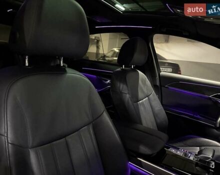 Ауди А8 2021 в Киеве на Automoto.ua Черный Ауди А8, объемом двигателя 2.97 л и пробегом 98 тыс. км за 64999 $, фото 76 на Automoto.ua