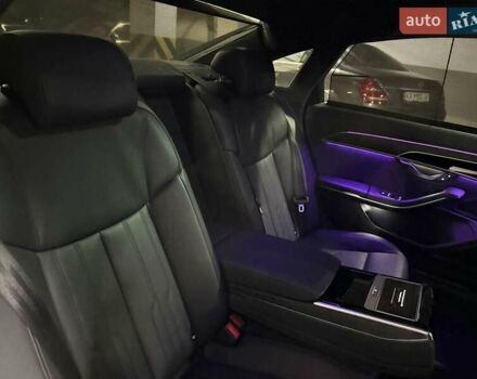 Ауди А8 2021 в Киеве на Automoto.ua Черный Ауди А8, объемом двигателя 2.97 л и пробегом 98 тыс. км за 64999 $, фото 69 на Automoto.ua