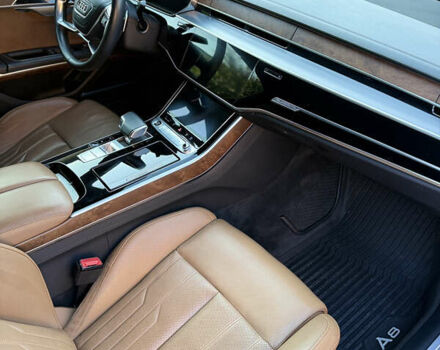 Чорний Ауді A8, об'ємом двигуна 3.99 л та пробігом 111 тис. км за 55700 $, фото 27 на Automoto.ua