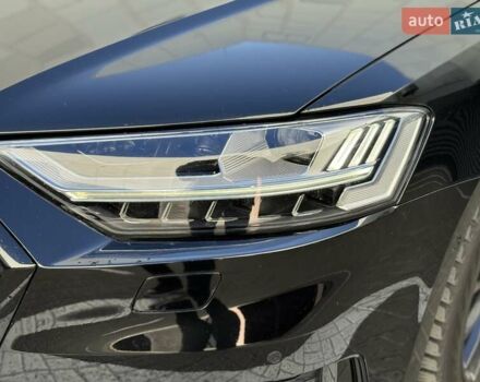 Ауди А8 2021 в Киеве на Automoto.ua Черный Ауди А8, объемом двигателя 2.97 л и пробегом 98 тыс. км за 67500 $, фото 4 на Automoto.ua