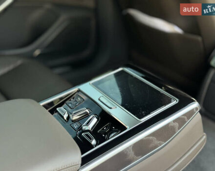 Черный Ауди А8, объемом двигателя 2.97 л и пробегом 43 тыс. км за 65000 $, фото 12 на Automoto.ua