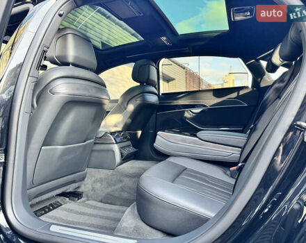 Черный Ауди А8, объемом двигателя 3 л и пробегом 56 тыс. км за 66900 $, фото 27 на Automoto.ua