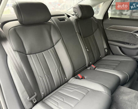 Черный Ауди А8, объемом двигателя 3 л и пробегом 13 тыс. км за 86500 $, фото 49 на Automoto.ua