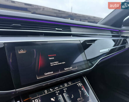 Черный Ауди А8, объемом двигателя 3 л и пробегом 5 тыс. км за 84999 $, фото 82 на Automoto.ua