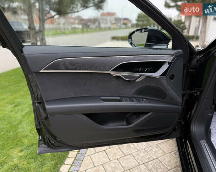 Чорний Ауді A8, об'ємом двигуна 3 л та пробігом 5 тис. км за 116627 $, фото 34 на Automoto.ua