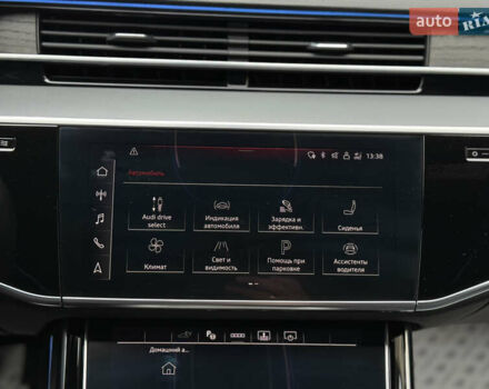 Чорний Ауді A8, об'ємом двигуна 3 л та пробігом 5 тис. км за 116627 $, фото 65 на Automoto.ua