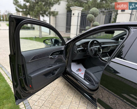 Чорний Ауді A8, об'ємом двигуна 3 л та пробігом 5 тис. км за 116627 $, фото 33 на Automoto.ua