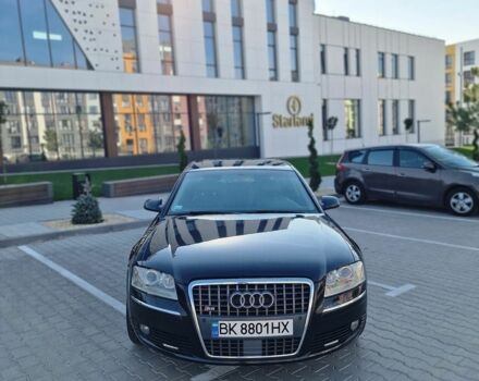 Черный Ауди А8, объемом двигателя 4.2 л и пробегом 365 тыс. км за 6100 $, фото 1 на Automoto.ua