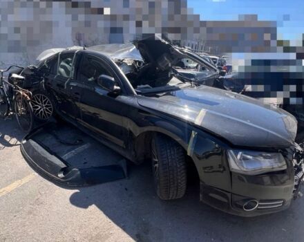Черный Ауди А8, объемом двигателя 3 л и пробегом 245 тыс. км за 2900 $, фото 1 на Automoto.ua