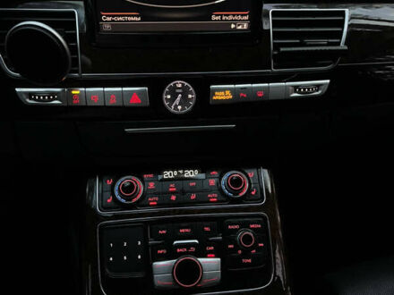 Черный Ауди А8, объемом двигателя 3 л и пробегом 180 тыс. км за 19500 $, фото 1 на Automoto.ua