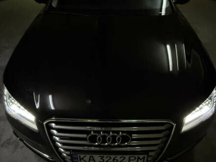 Черный Ауди А8, объемом двигателя 4 л и пробегом 240 тыс. км за 26000 $, фото 1 на Automoto.ua