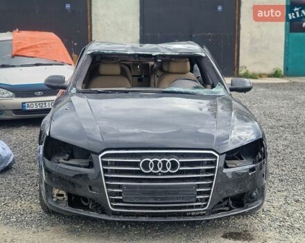 Черный Ауди А8, объемом двигателя 4 л и пробегом 302 тыс. км за 7100 $, фото 1 на Automoto.ua