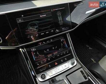 Ауди А8 2021 в Львове на Automoto.ua Красный Ауди А8, объемом двигателя 2.97 л и пробегом 116 тыс. км за 57000 $, фото 19 на Automoto.ua