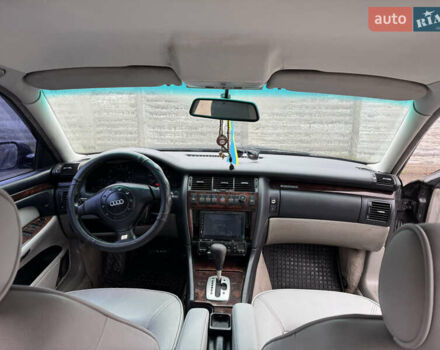 Ауди А8, объемом двигателя 3.7 л и пробегом 540 тыс. км за 3300 $, фото 9 на Automoto.ua