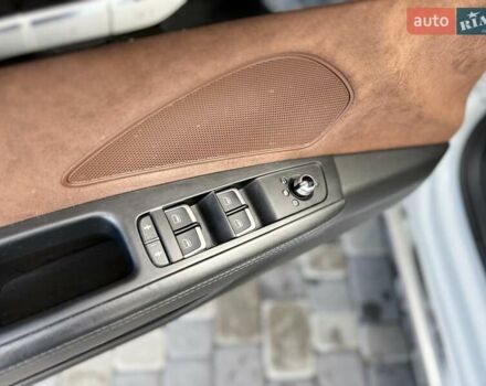 Ауді A8, об'ємом двигуна 3 л та пробігом 205 тис. км за 18400 $, фото 33 на Automoto.ua