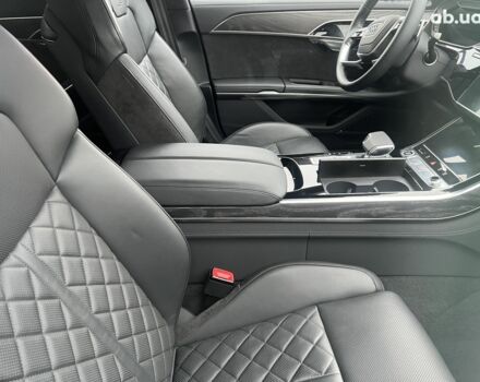Ауди А8, объемом двигателя 3.96 л и пробегом 24 тыс. км за 100855 $, фото 27 на Automoto.ua