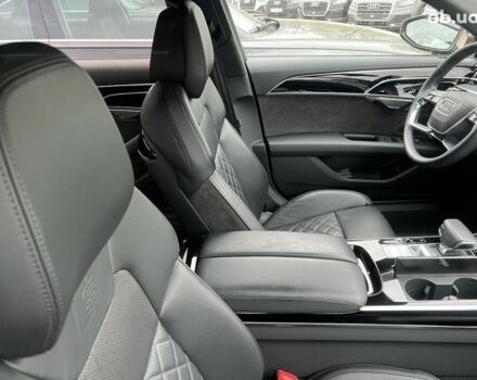 Ауди А8, объемом двигателя 3 л и пробегом 19 тыс. км за 90965 $, фото 4 на Automoto.ua