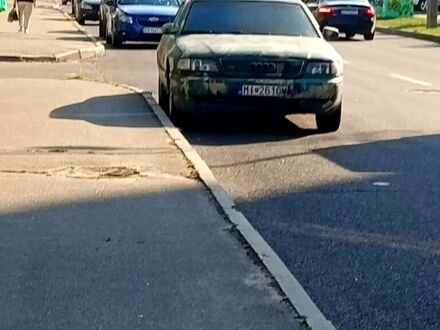 Ауди А8, объемом двигателя 3.7 л и пробегом 248 тыс. км за 3860 $, фото 1 на Automoto.ua