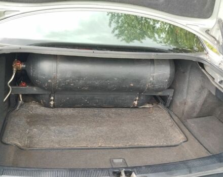 Серый Ауди А8, объемом двигателя 4.2 л и пробегом 456 тыс. км за 4000 $, фото 1 на Automoto.ua