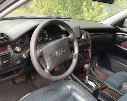 Серый Ауди А8, объемом двигателя 4.2 л и пробегом 456 тыс. км за 4000 $, фото 7 на Automoto.ua