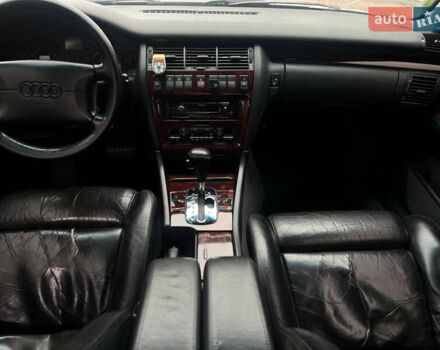 Серый Ауди А8, объемом двигателя 4.17 л и пробегом 500 тыс. км за 4900 $, фото 12 на Automoto.ua