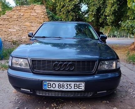 Сірий Ауді A8, об'ємом двигуна 3.7 л та пробігом 295 тис. км за 3100 $, фото 4 на Automoto.ua