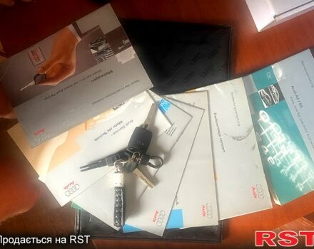 Сірий Ауді A8, об'ємом двигуна 3.7 л та пробігом 308 тис. км за 5000 $, фото 12 на Automoto.ua