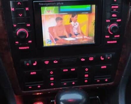 Сірий Ауді A8, об'ємом двигуна 4.2 л та пробігом 245 тис. км за 9500 $, фото 76 на Automoto.ua