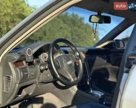 Сірий Ауді A8, об'ємом двигуна 4.2 л та пробігом 373 тис. км за 5500 $, фото 17 на Automoto.ua