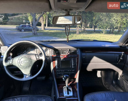 Сірий Ауді A8, об'ємом двигуна 4.2 л та пробігом 373 тис. км за 5500 $, фото 11 на Automoto.ua