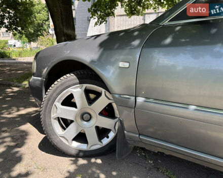 Серый Ауди А8, объемом двигателя 3.7 л и пробегом 450 тыс. км за 3600 $, фото 2 на Automoto.ua