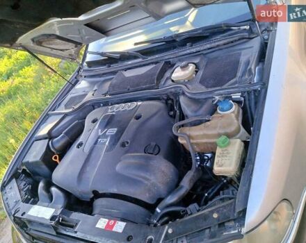 Сірий Ауді A8, об'ємом двигуна 2.5 л та пробігом 250 тис. км за 4300 $, фото 6 на Automoto.ua