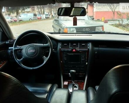 Сірий Ауді A8, об'ємом двигуна 2.5 л та пробігом 275 тис. км за 7500 $, фото 3 на Automoto.ua