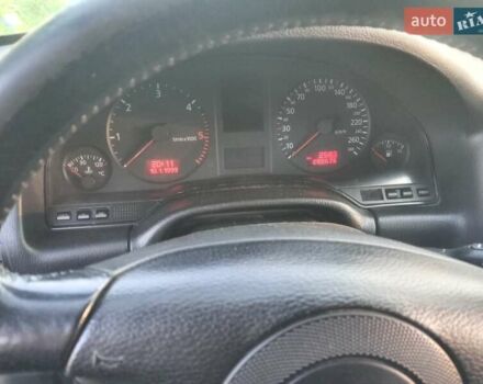 Ауди А8 2000 в Здолбунове на Automoto.ua Серый Ауди А8, объемом двигателя 2.5 л и пробегом 260 тыс. км за 4500 $, фото 17 на Automoto.ua