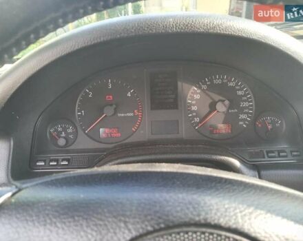 Ауди А8 2000 в Здолбунове на Automoto.ua Серый Ауди А8, объемом двигателя 2.5 л и пробегом 260 тыс. км за 4500 $, фото 11 на Automoto.ua