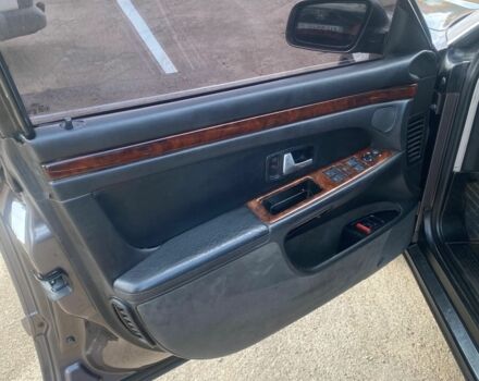 Ауді A8 2001 у Софіївська Борщагівка на Automoto.ua Сірий Ауді A8, об'ємом двигуна 3.7 л та пробігом 200 тис. км за 5000 $, фото 7 на Automoto.ua