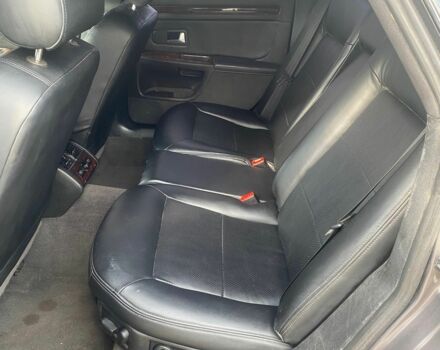 Серый Ауди А8, объемом двигателя 3.7 л и пробегом 200 тыс. км за 5000 $, фото 5 на Automoto.ua