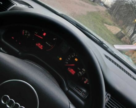 Сірий Ауді A8, об'ємом двигуна 2.5 л та пробігом 368 тис. км за 4500 $, фото 5 на Automoto.ua